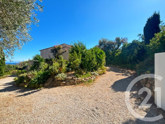 Image No.32-5 Bed House for sale