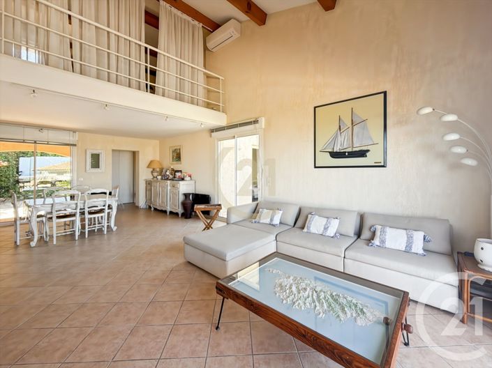 Image No.6-5 Bed House for sale