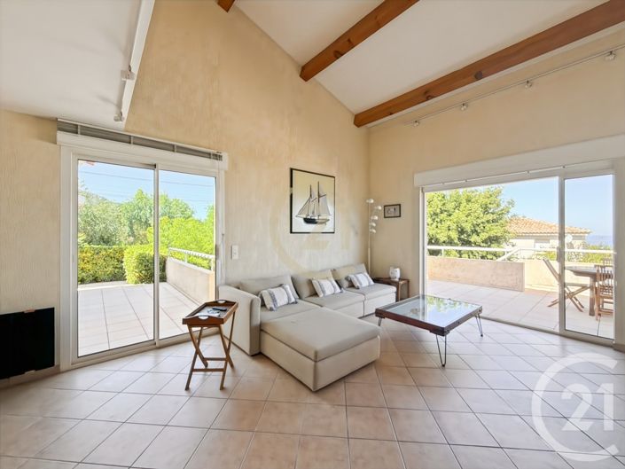 Image No.9-5 Bed House for sale