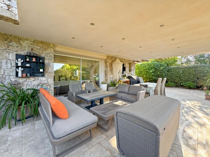 Image No.16-5 Bed House for sale
