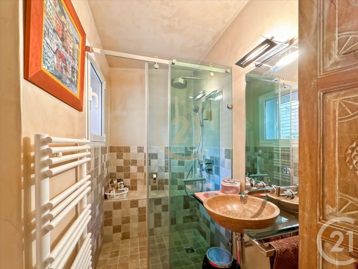 Image No.25-5 Bed House for sale