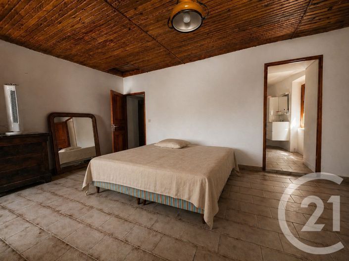 Image No.8-2 Bed House for sale