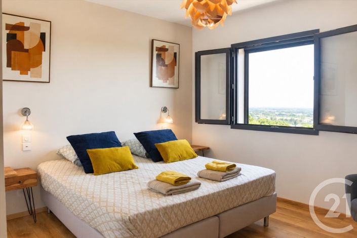 Image No.10-4 Bed House for sale