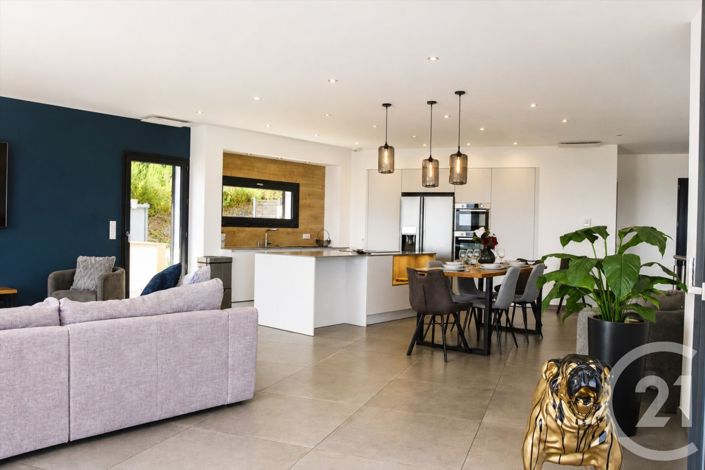 Image No.7-4 Bed House for sale