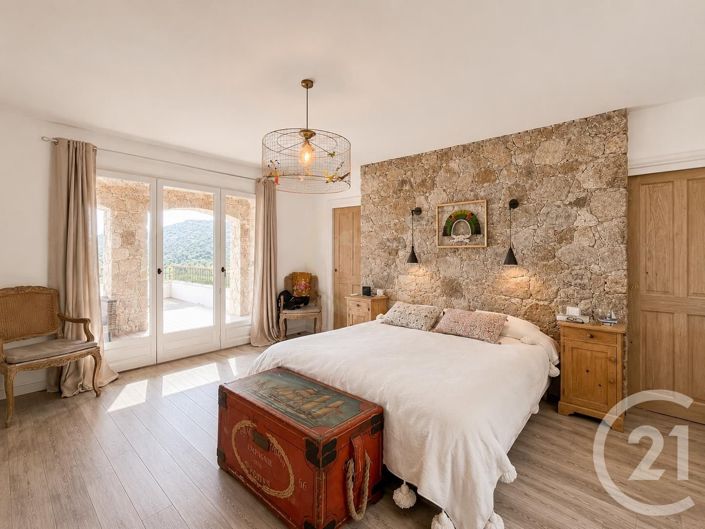Image No.21-5 Bed House for sale