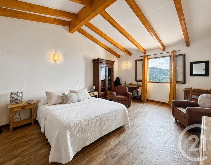 Image No.12-2 Bed House for sale