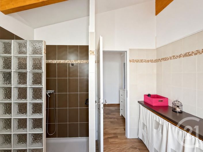 Image No.17-2 Bed House for sale