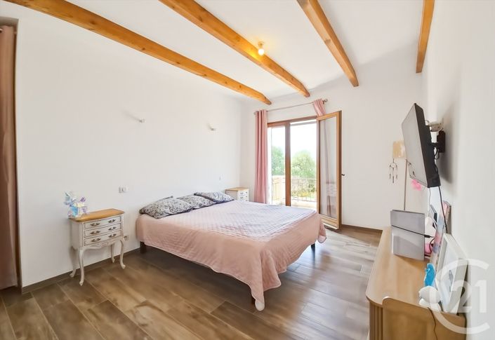 Image No.17-6 Bed House for sale