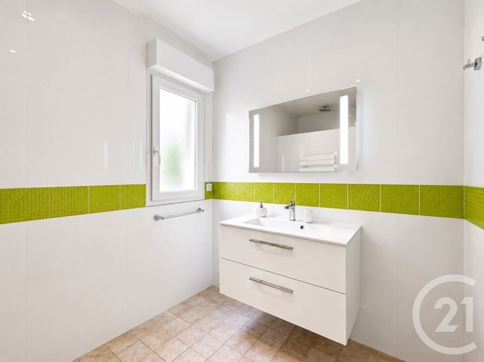 Image No.31-4 Bed House for sale