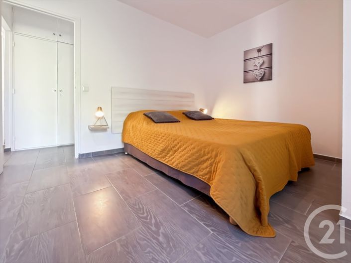Image No.12-8 Bed House for sale
