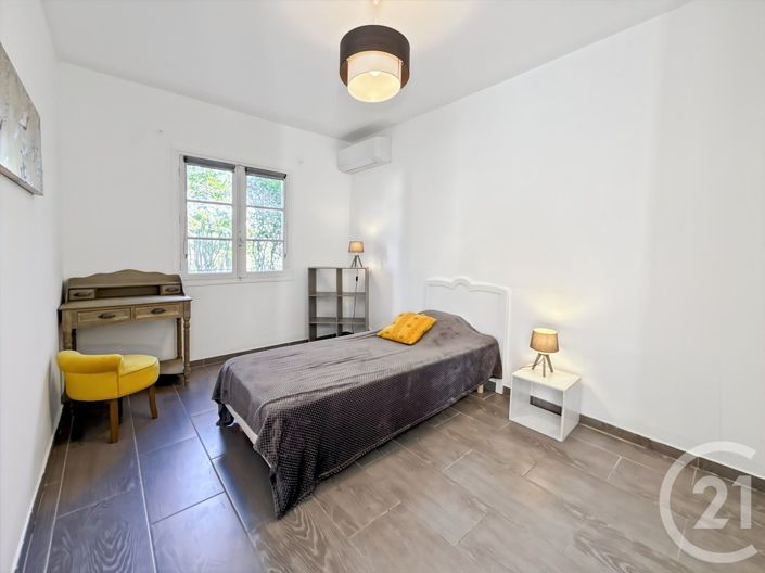 Image No.15-8 Bed House for sale