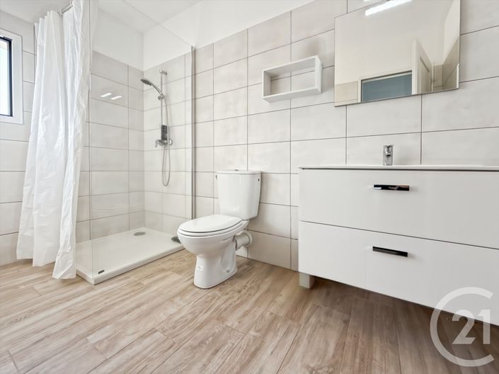 Image No.19-8 Bed House for sale