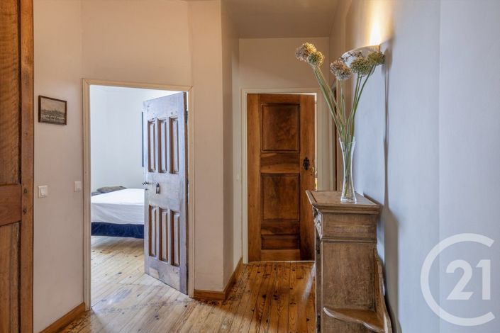 Image No.12-4 Bed House for sale