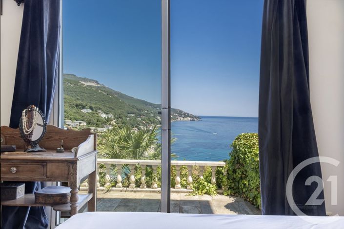 Image No.16-4 Bed House for sale