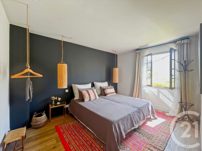 Image No.14-6 Bed House for sale