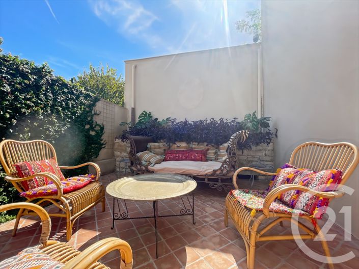 Image No.20-6 Bed House for sale