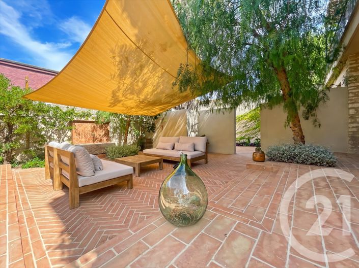 Image No.21-6 Bed House for sale