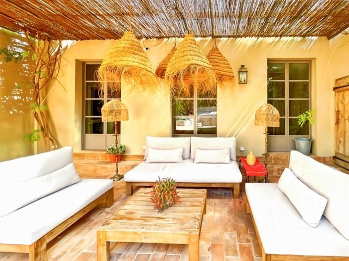 Image No.3-6 Bed House for sale