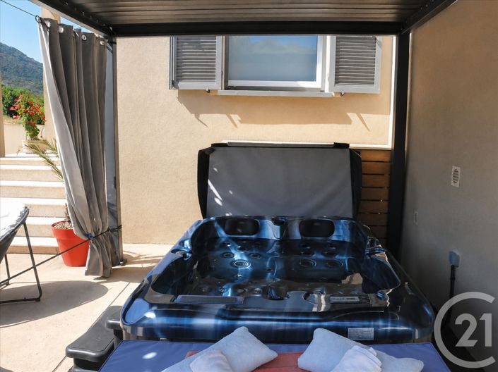 Image No.18-6 Bed House for sale