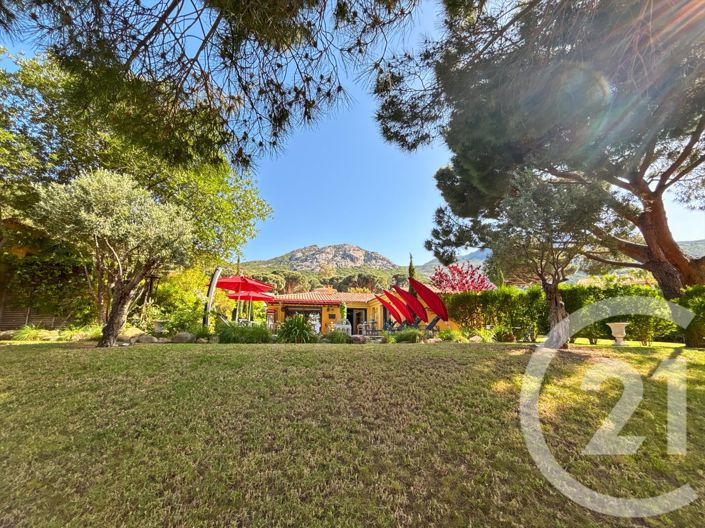 Image No.2-6 Bed House for sale