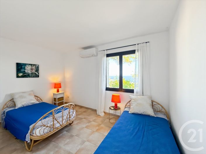 Image No.21-5 Bed House for sale