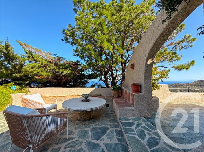 Image No.3-5 Bed House for sale