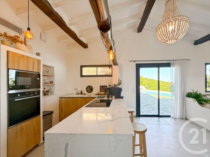 Image No.7-5 Bed House for sale