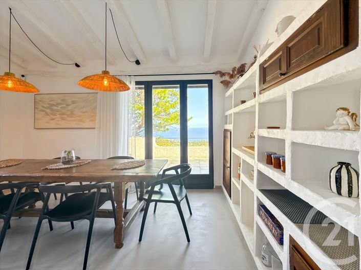 Image No.9-5 Bed House for sale