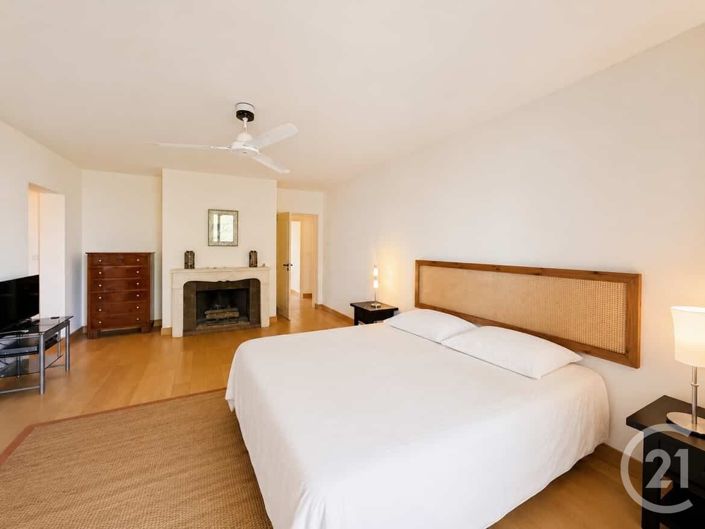 Image No.16-10 Bed House for sale