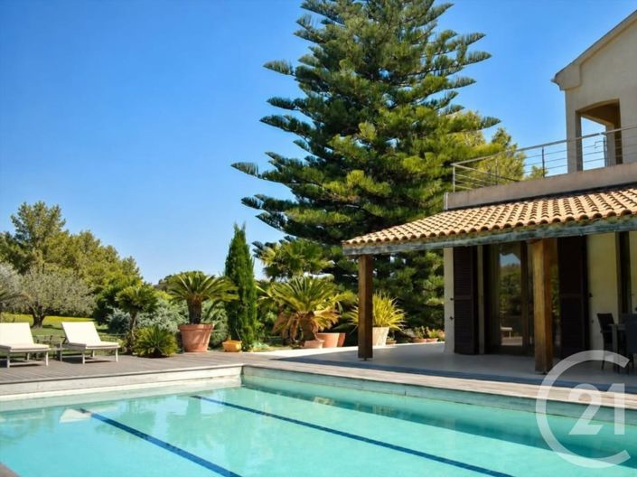 Image No.2-10 Bed House for sale