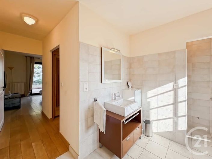 Image No.24-10 Bed House for sale