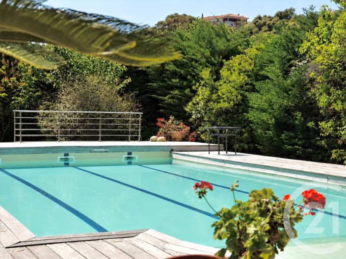 Image No.3-10 Bed House for sale