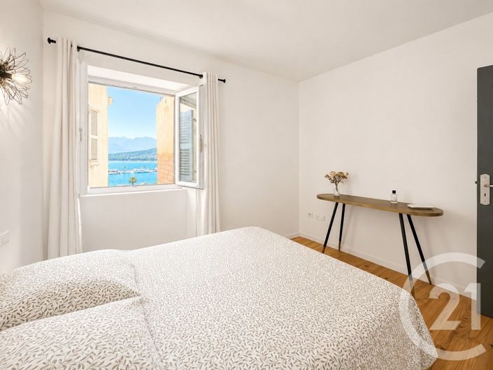 Image No.7-3 Bed Apartment for sale