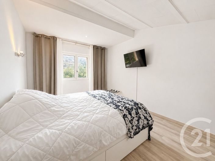 Image No.10-1 Bed Apartment for sale