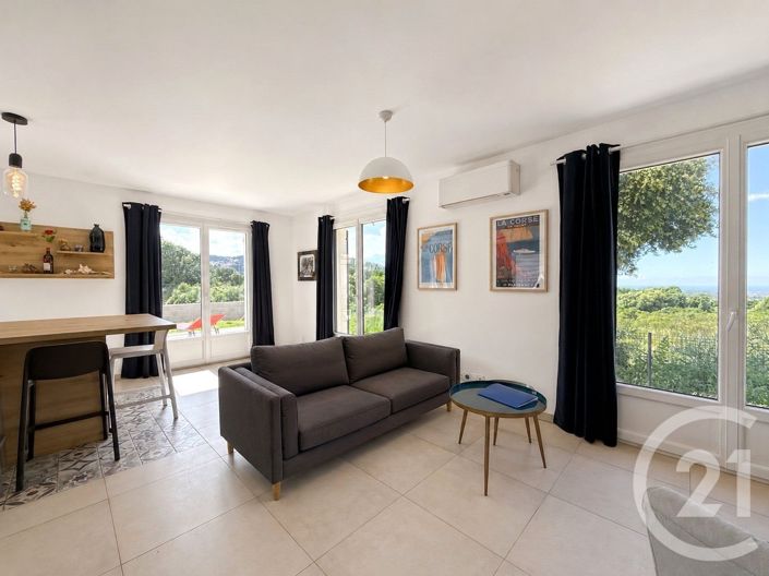 Image No.2-4 Bed House for sale