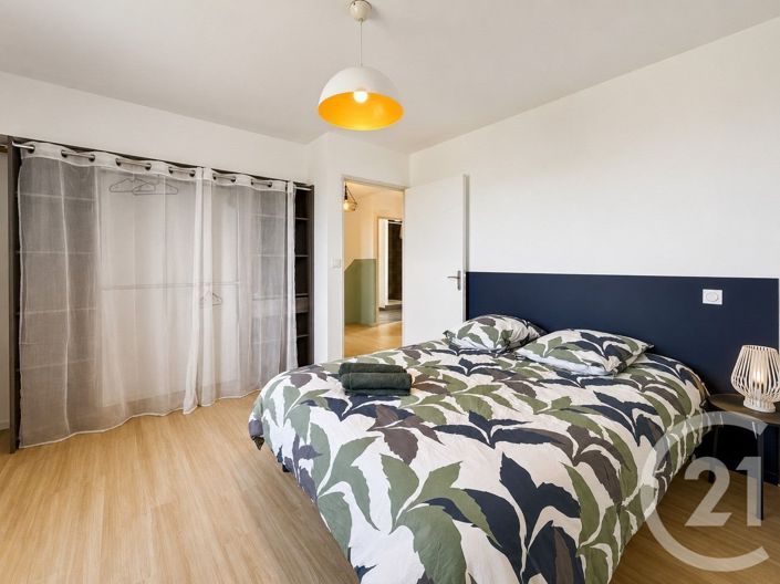 Image No.20-4 Bed House for sale