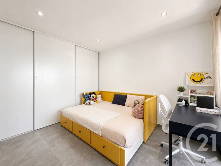 Image No.33-5 Bed House for sale