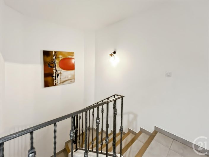 Image No.12-4 Bed House for sale