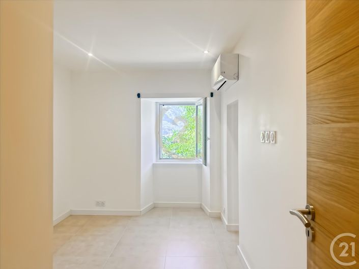 Image No.7-2 Bed House for sale