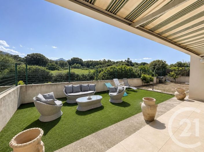 Image No.4-4 Bed House for sale