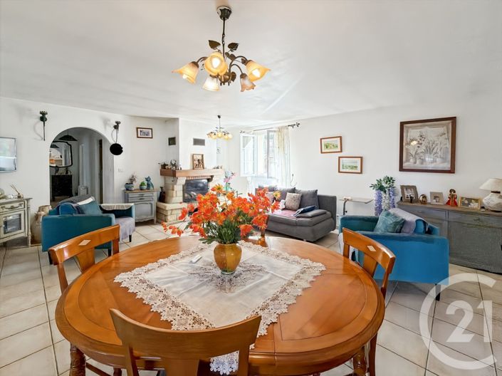 Image No.9-3 Bed House for sale