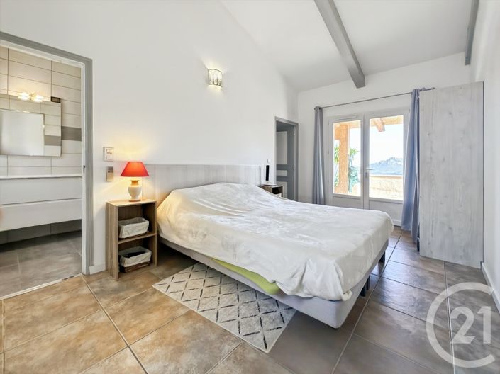 Image No.10-4 Bed House for sale