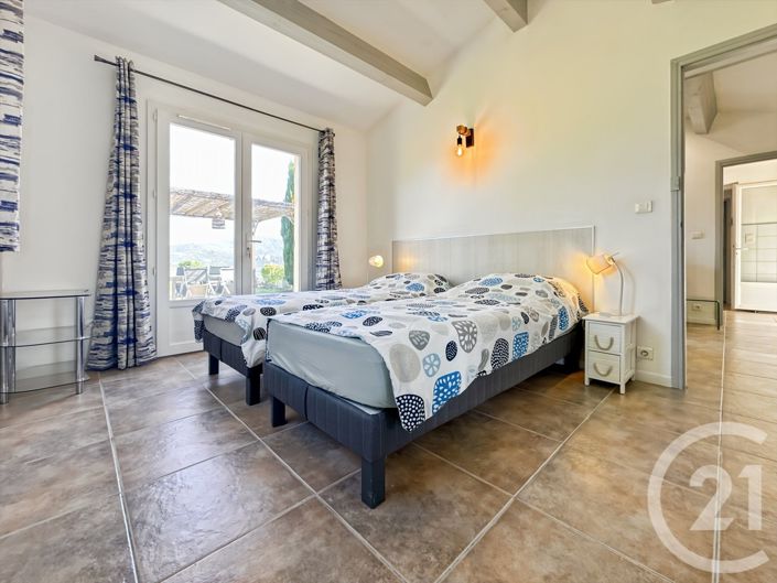 Image No.16-4 Bed House for sale