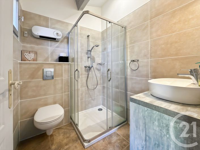 Image No.18-4 Bed House for sale