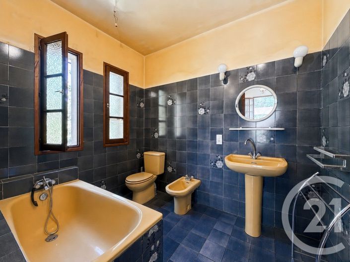 Image No.10-4 Bed House for sale