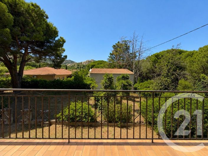 Image No.17-4 Bed House for sale