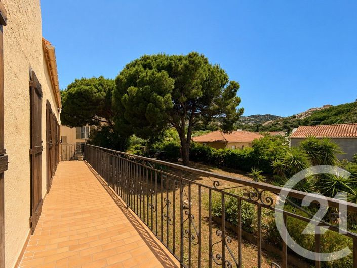 Image No.7-4 Bed House for sale