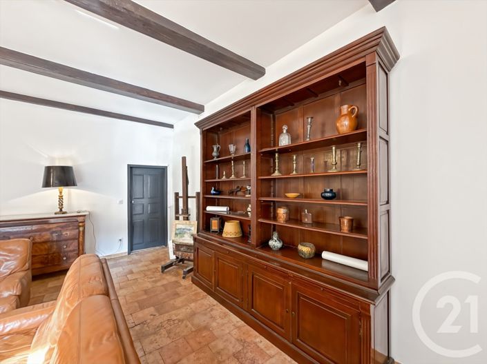 Image No.10-5 Bed House for sale