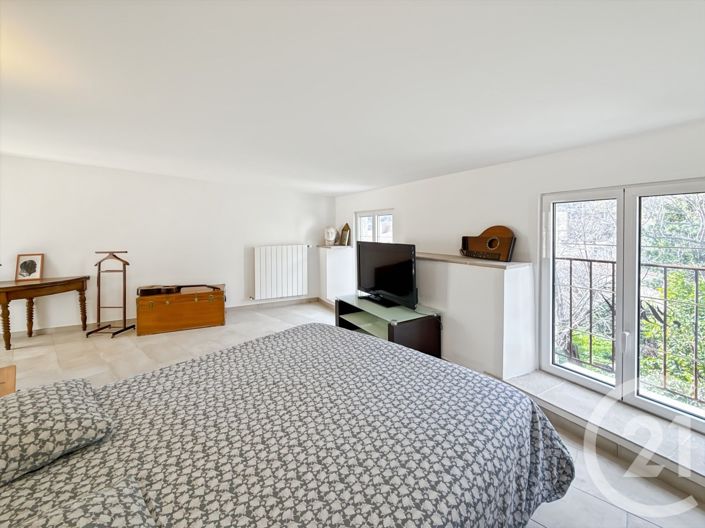 Image No.23-5 Bed House for sale