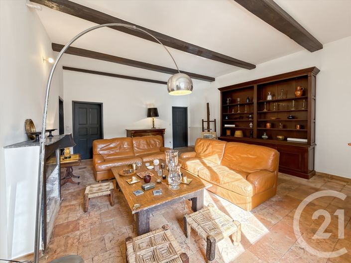 Image No.8-5 Bed House for sale